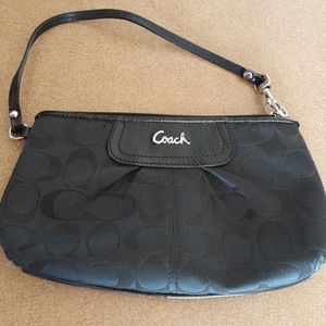 Coach vintage Ashley Large wristlet, EUC